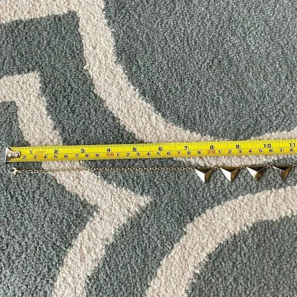 Forever 21 Gold Chain Necklace with Triangular Studs - Picture 7 of 9